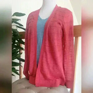 Small, pink, LOFT light cardigan, in excellent condition.